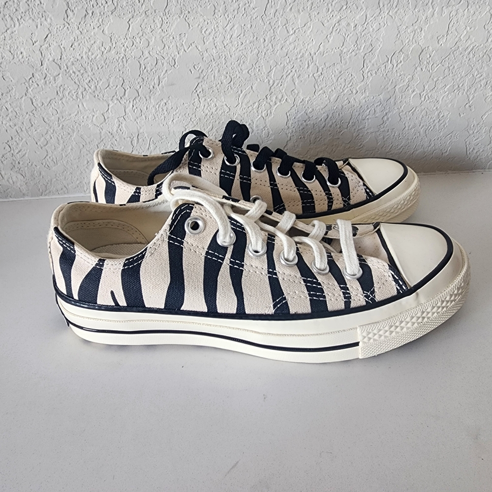 Retro Zebra Print  Converse Sneakers Chuck Taylor size 4.5